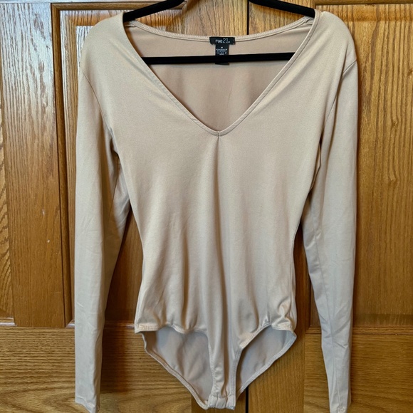 V-Neck Bodysuit - Picture 1 of 3